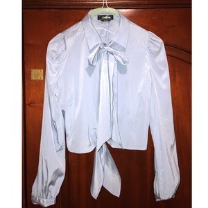 Bebe cropped blouse with bow tie collar